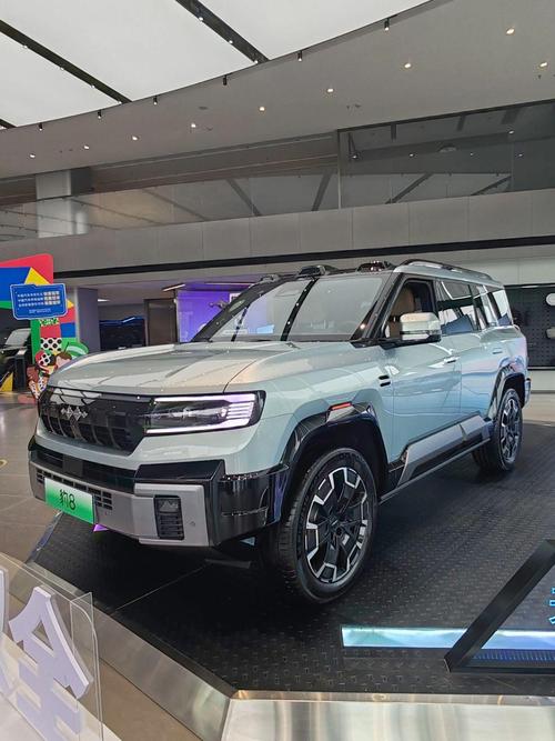东莞东城区宝展格企业管理咨询比亚迪方程豹硬派越野的爆款，英菲尼迪35周年与你共成长